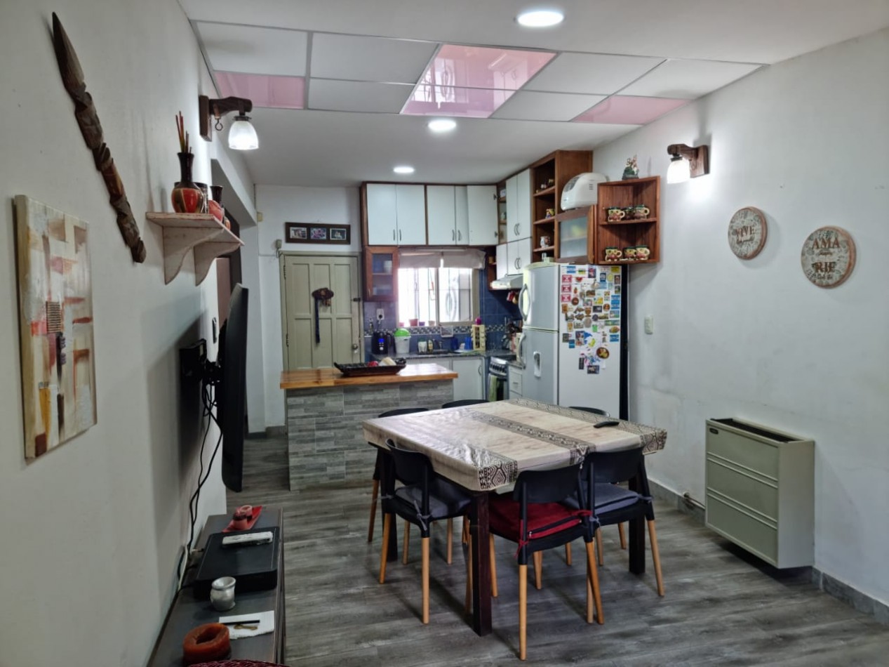 Chalet 4 ambientes - Calle 126 N°230 e/ 103 y 104 - V80