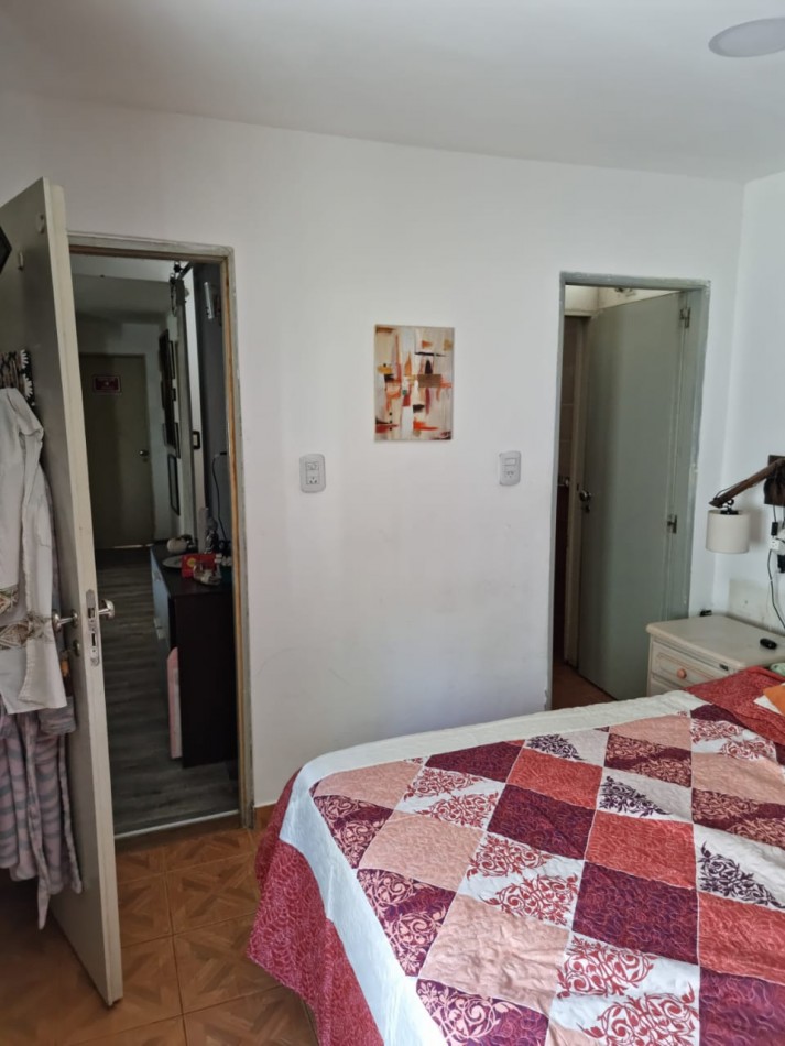 Chalet 4 ambientes - Calle 126 N°230 e/ 103 y 104 - V80