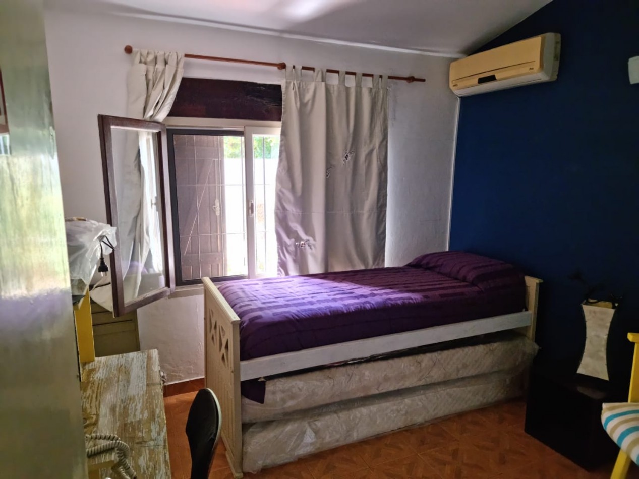 Chalet 4 ambientes - Calle 126 N°230 e/ 103 y 104 - V80