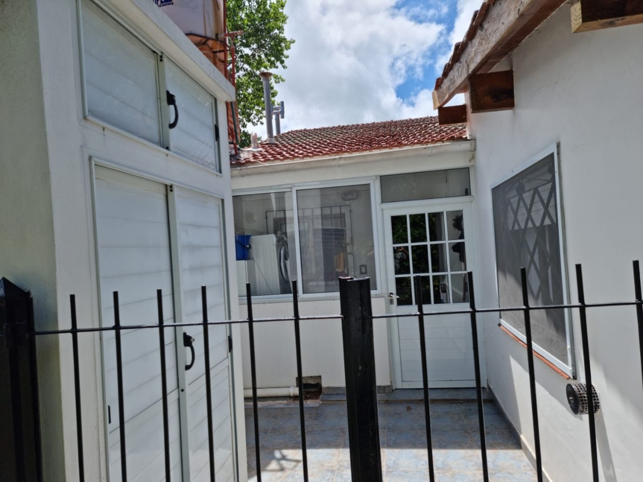 Chalet 4 ambientes - Calle 126 N°230 e/ 103 y 104 - V80