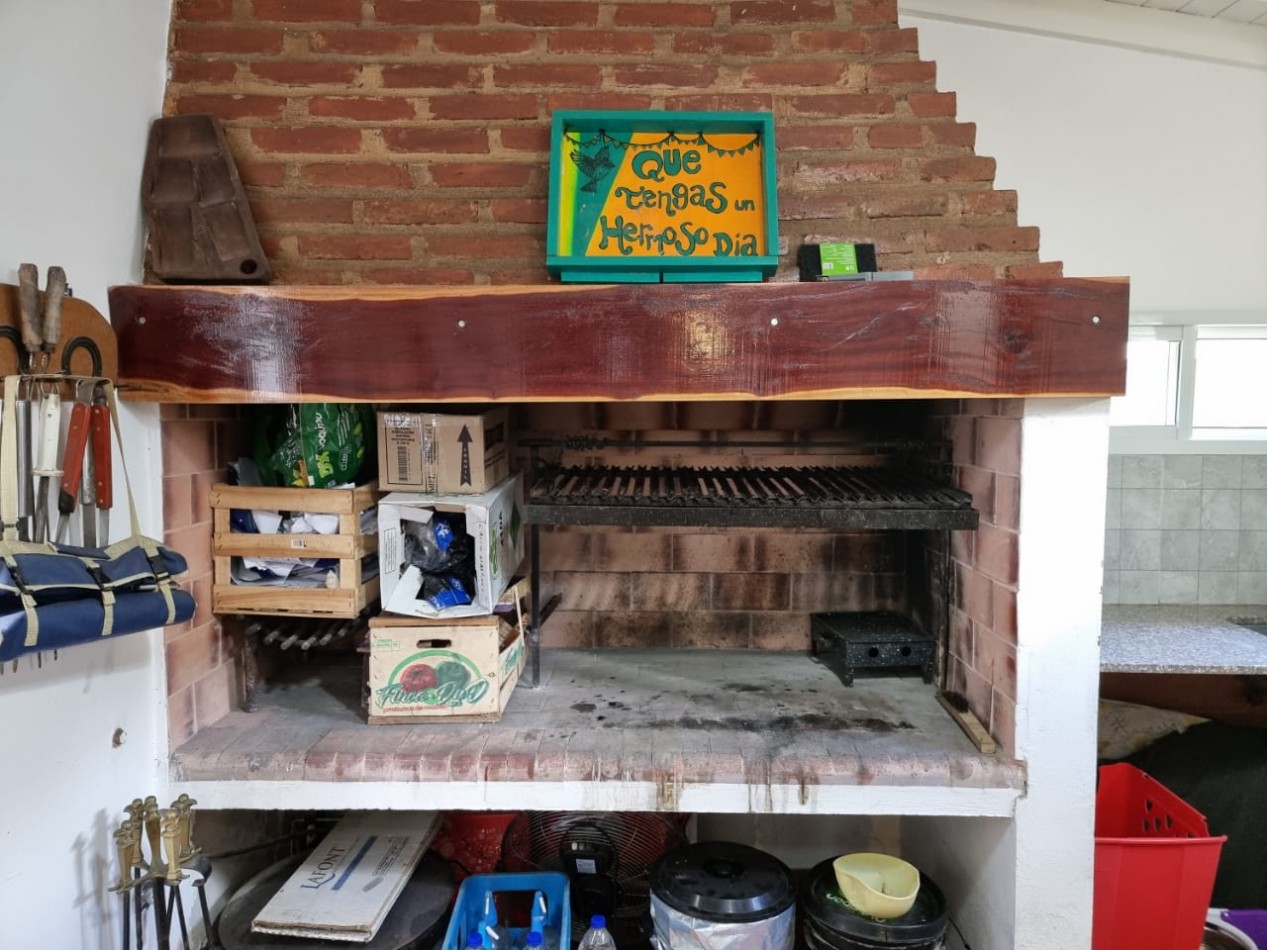 Chalet 4 ambientes - Calle 126 N°230 e/ 103 y 104 - V80