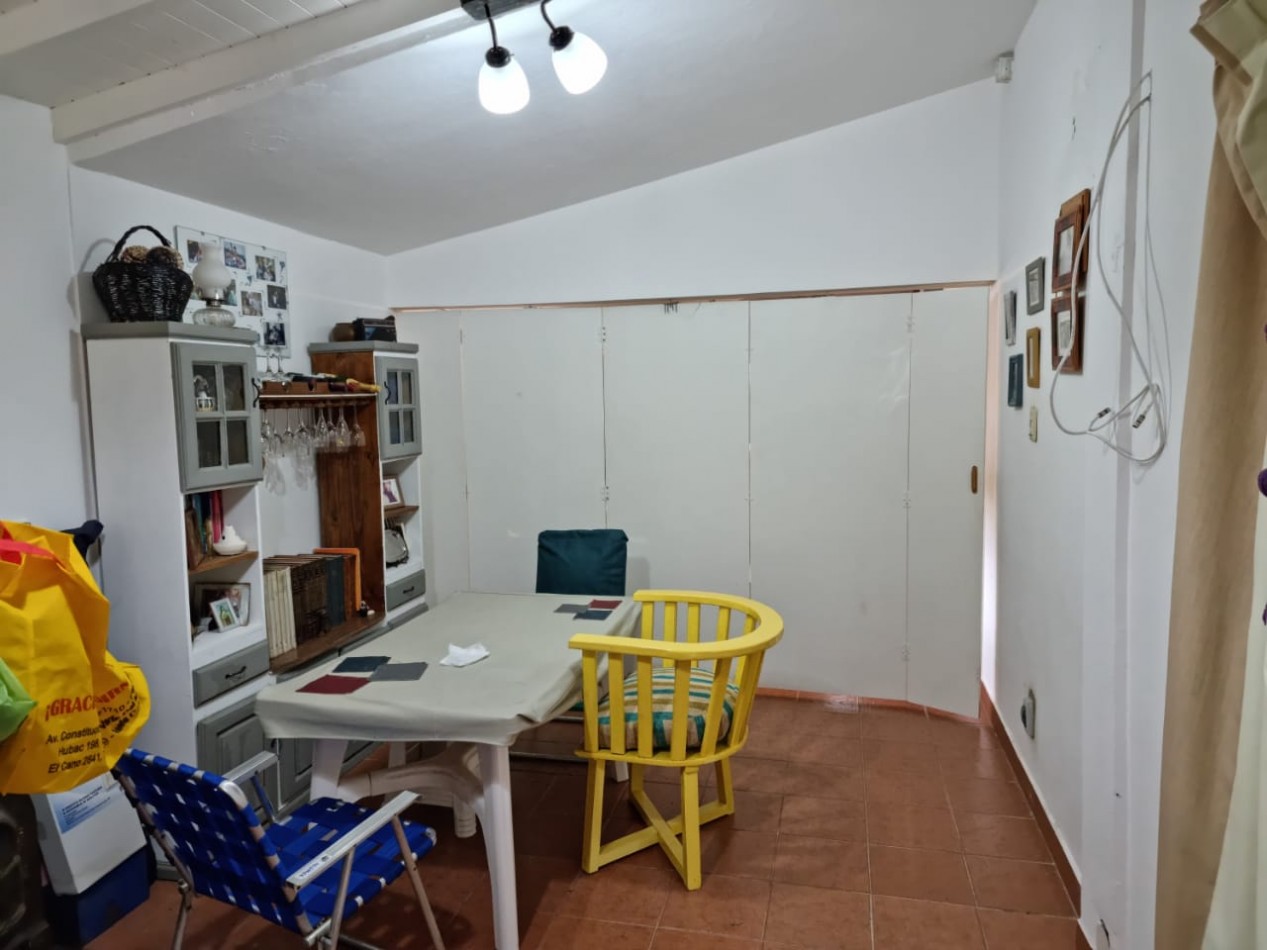 Chalet 4 ambientes - Calle 126 N°230 e/ 103 y 104 - V80