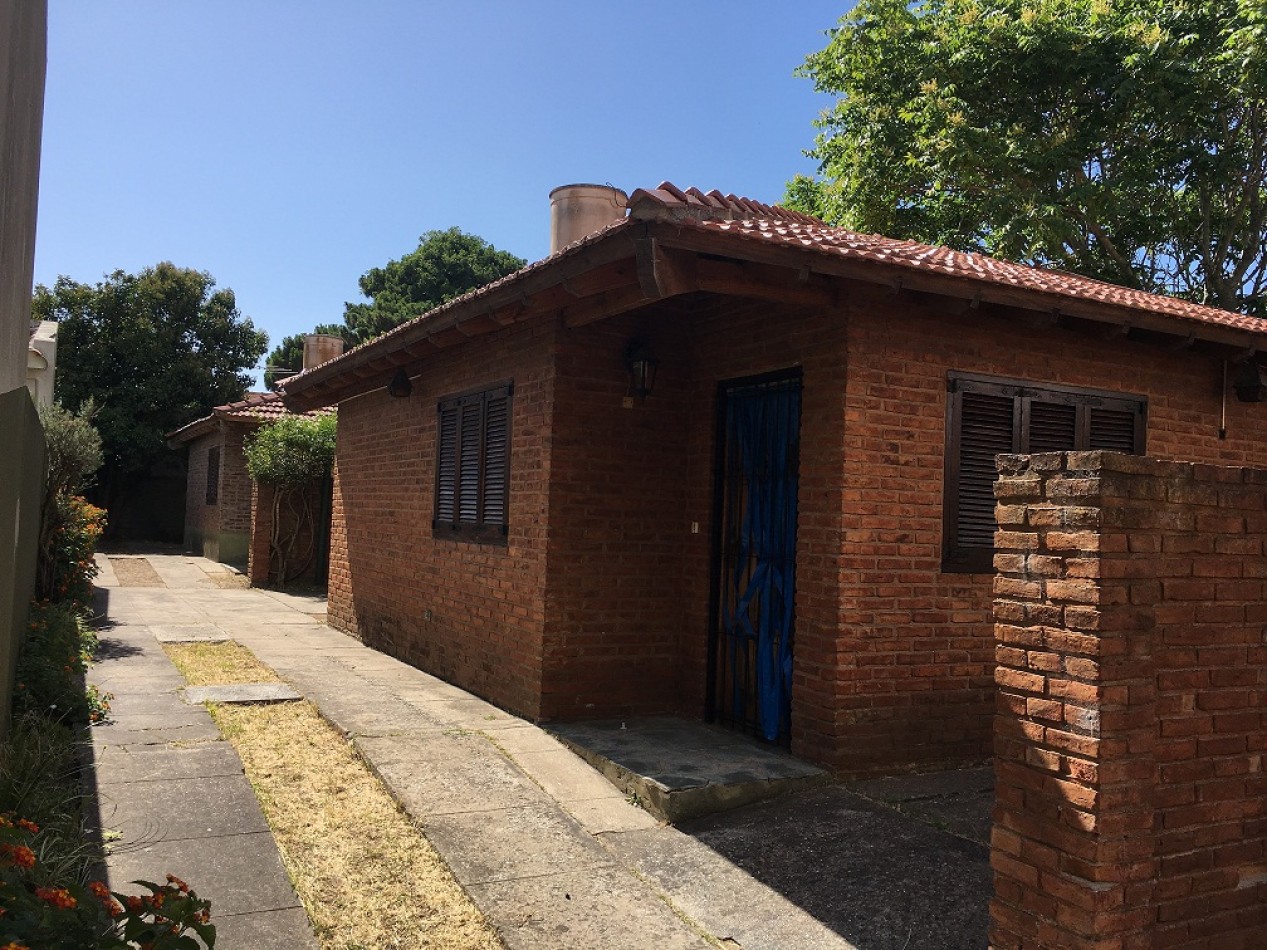 Chalet 3 ambientes - Calle 5 N°1548 e/ 42 y 43 - V32