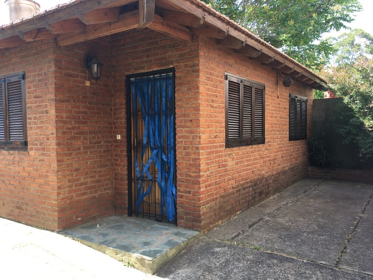 Chalet 3 ambientes - Calle 5 N°1548 e/ 42 y 43 - V32