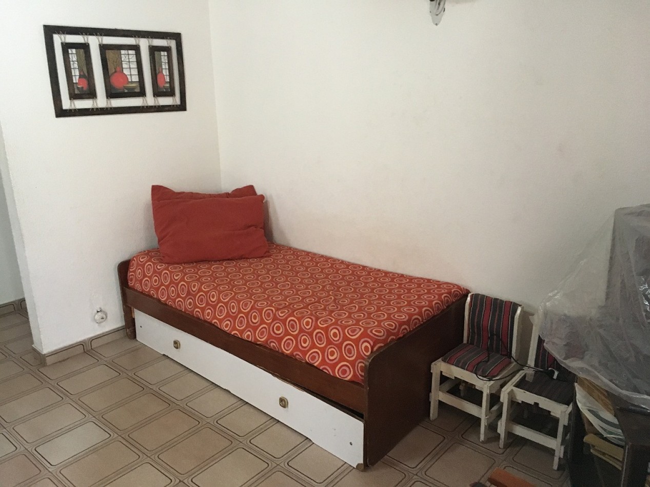 Chalet 3 ambientes - Calle 5 N°1548 e/ 42 y 43 - V32