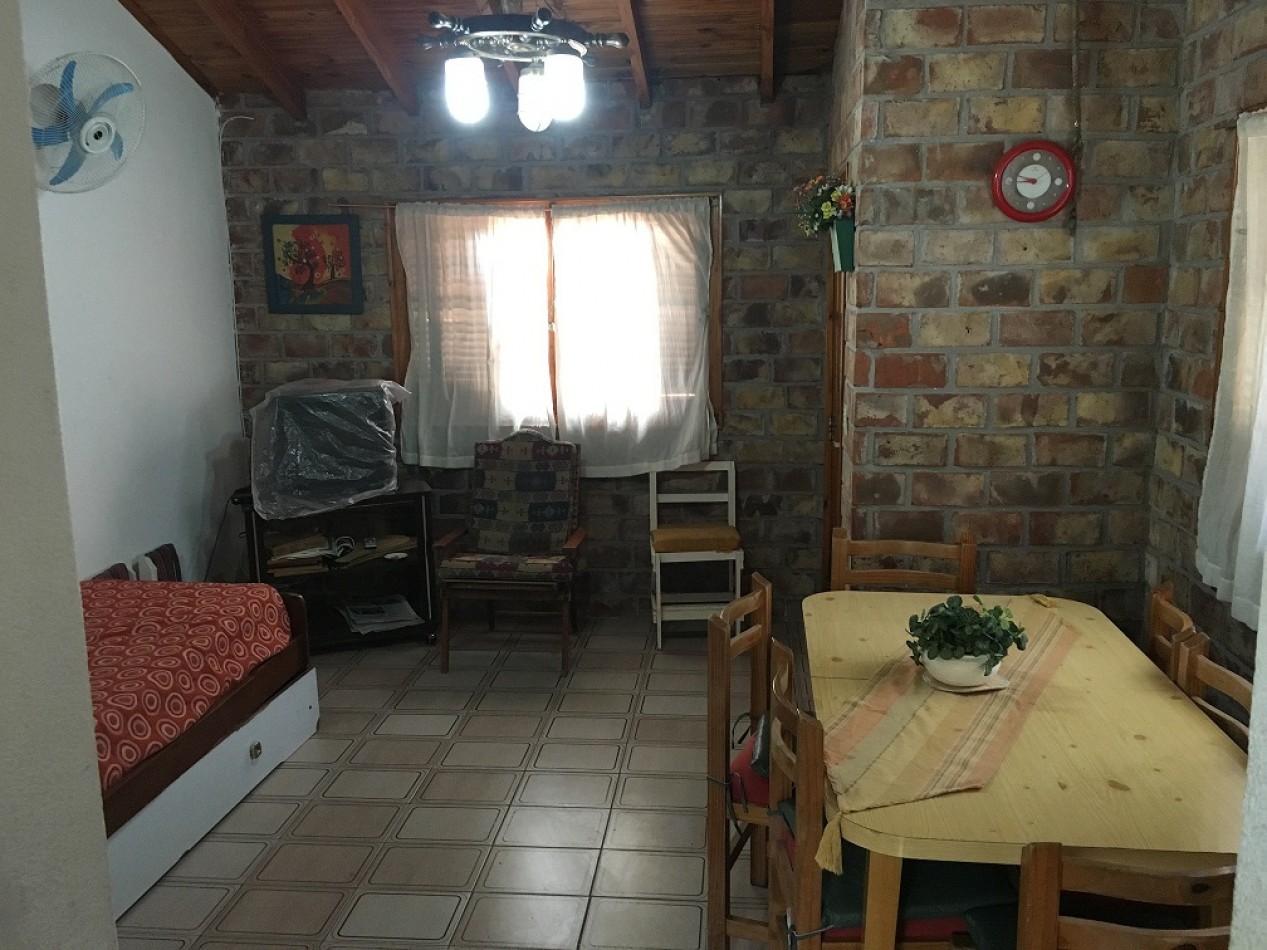 Chalet 3 ambientes - Calle 5 N°1548 e/ 42 y 43 - V32