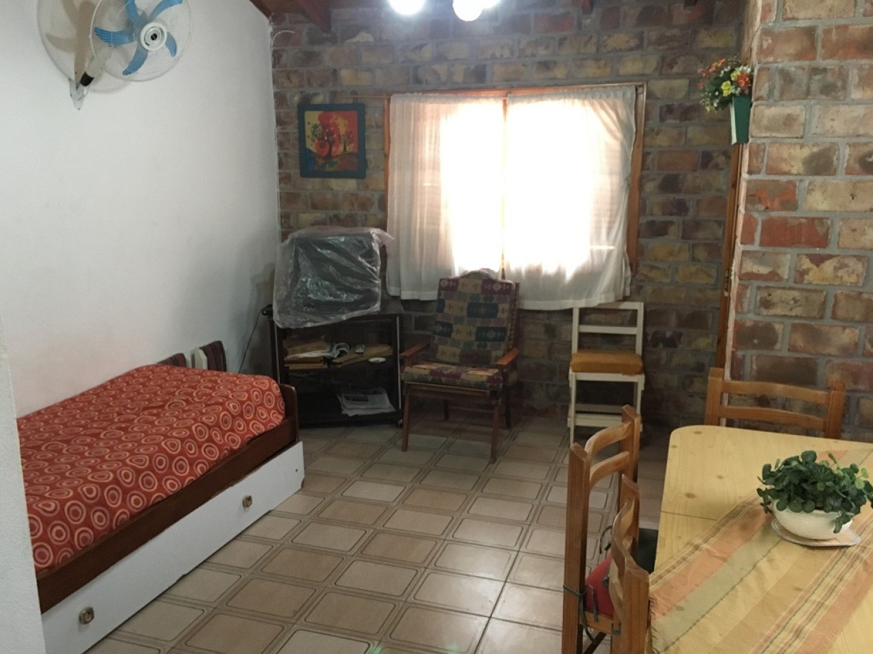 Chalet 3 ambientes - Calle 5 N°1548 e/ 42 y 43 - V32