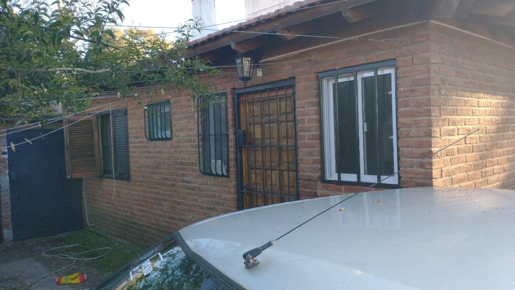 Chalet 3 ambientes - Calle 5 N°1548 e/ 42 y 43 - V32