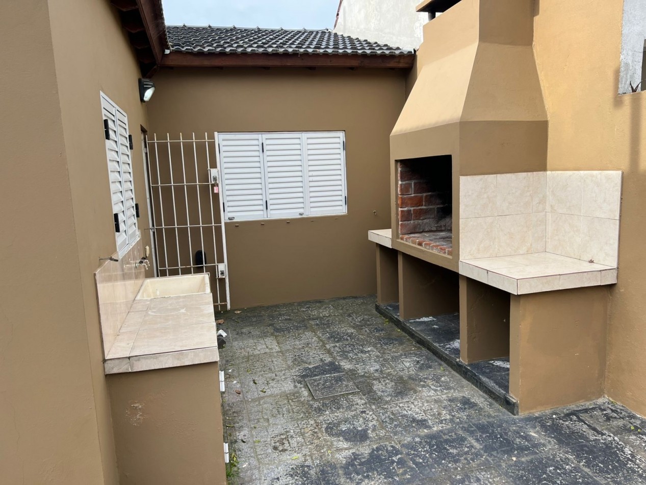 Chalet de 3 ambientes - Calle 29 e/ 6 y 7 - 293