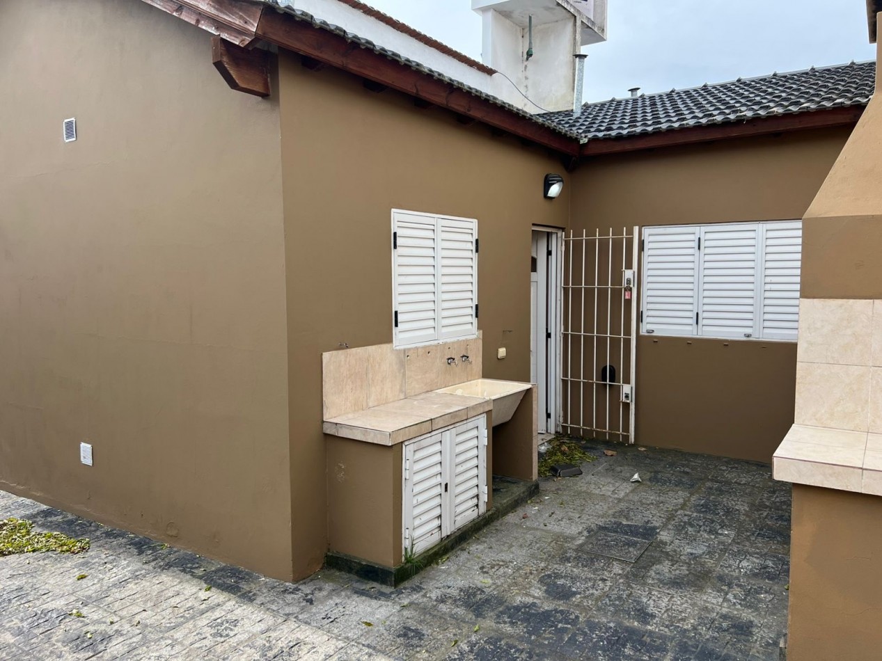 Chalet de 3 ambientes - Calle 29 e/ 6 y 7 - 293