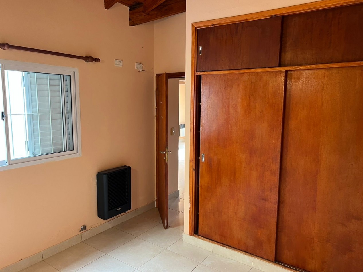 Chalet de 3 ambientes - Calle 29 e/ 6 y 7 - 293