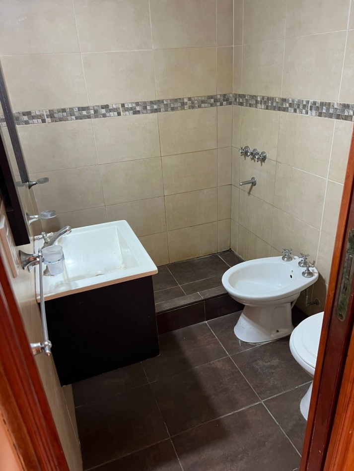 Chalet de 3 ambientes - Calle 29 e/ 6 y 7 - 293