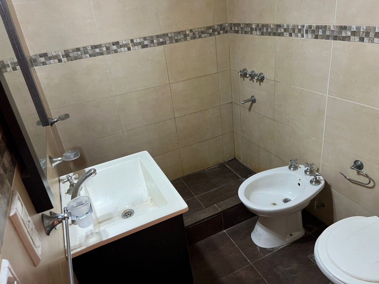 Chalet de 3 ambientes - Calle 29 e/ 6 y 7 - 293