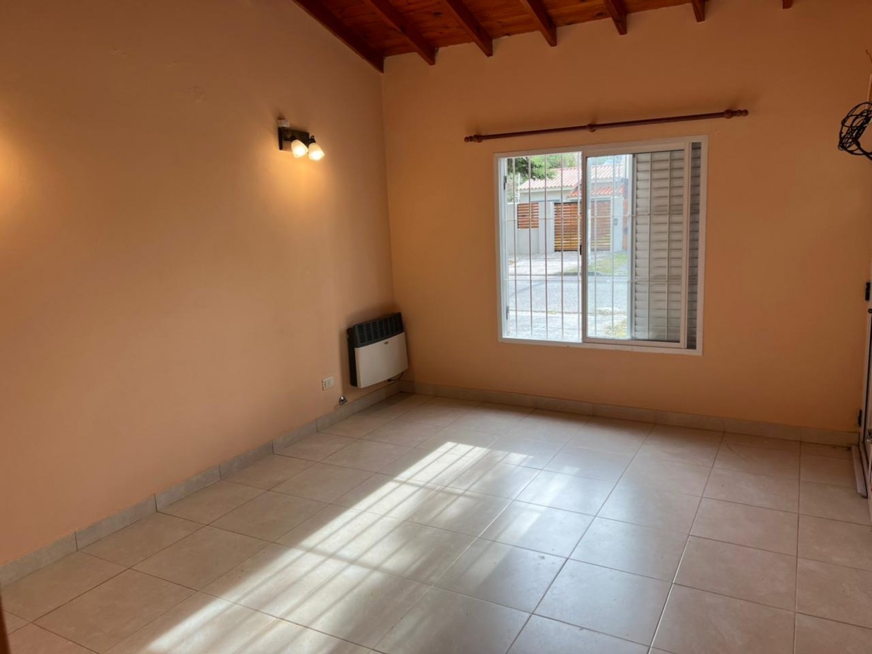 Chalet de 3 ambientes - Calle 29 e/ 6 y 7 - 293