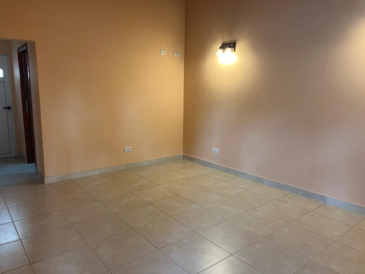 Chalet de 3 ambientes - Calle 29 e/ 6 y 7 - 293