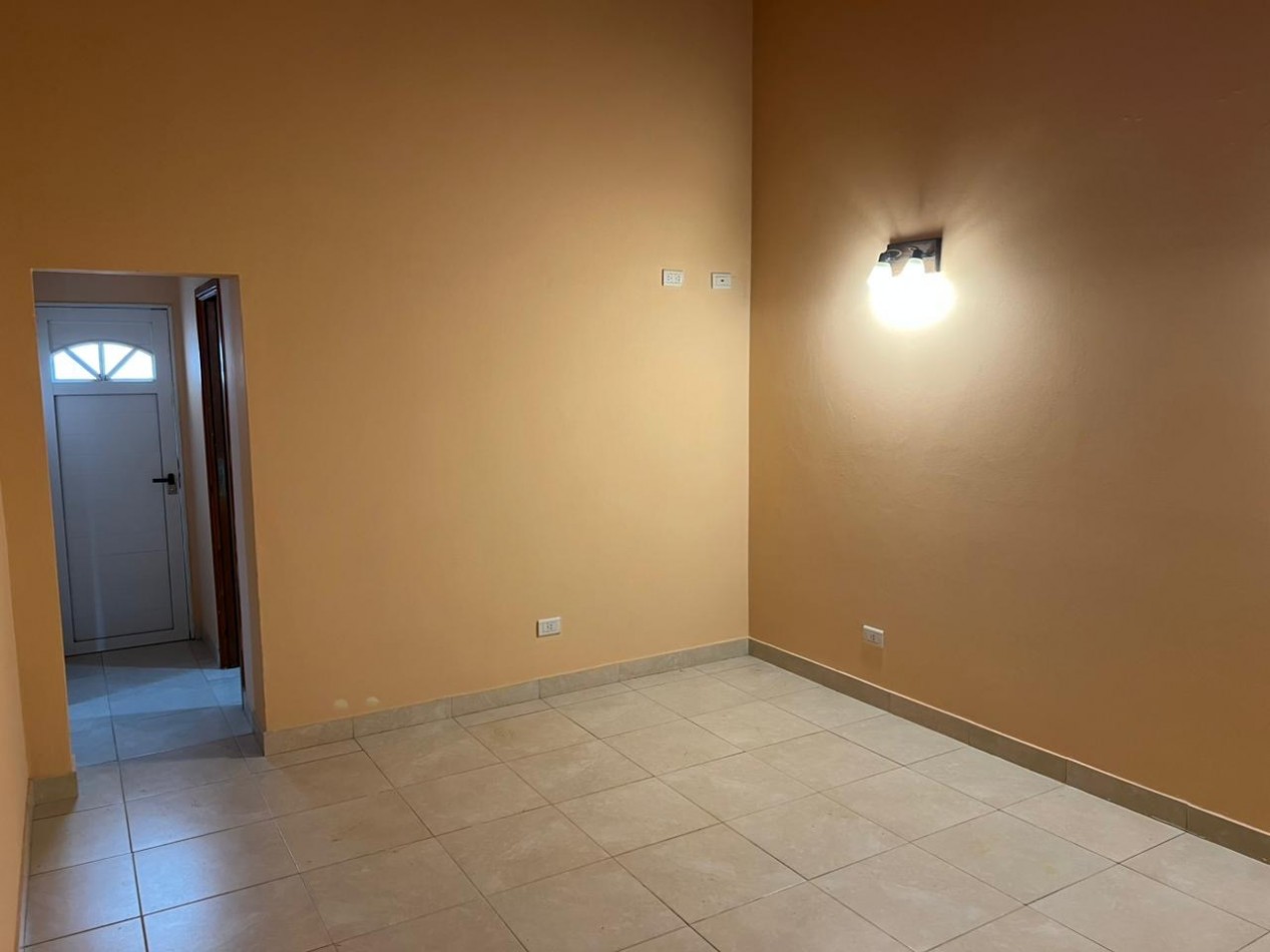 Chalet de 3 ambientes - Calle 29 e/ 6 y 7 - 293