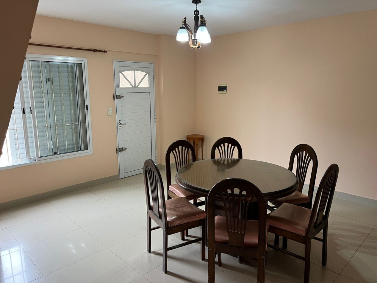 Duplex de 3 ambientes - Calle 64 e/1 y 2 - 642