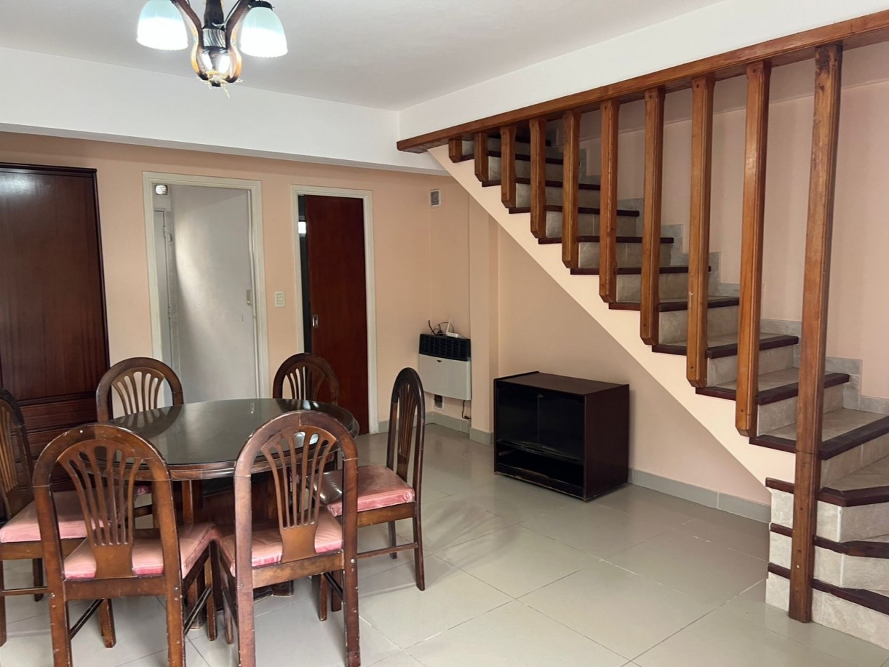 Duplex de 3 ambientes - Calle 64 e/1 y 2 - 642