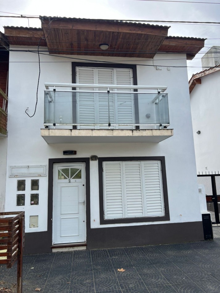 Duplex de 3 ambientes - Calle 64 e/1 y 2 - 642