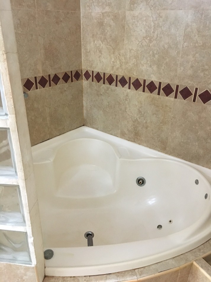 Duplex 4 ambientes - Calle Mendoza, Barrio Parque Golf - Mendoza 