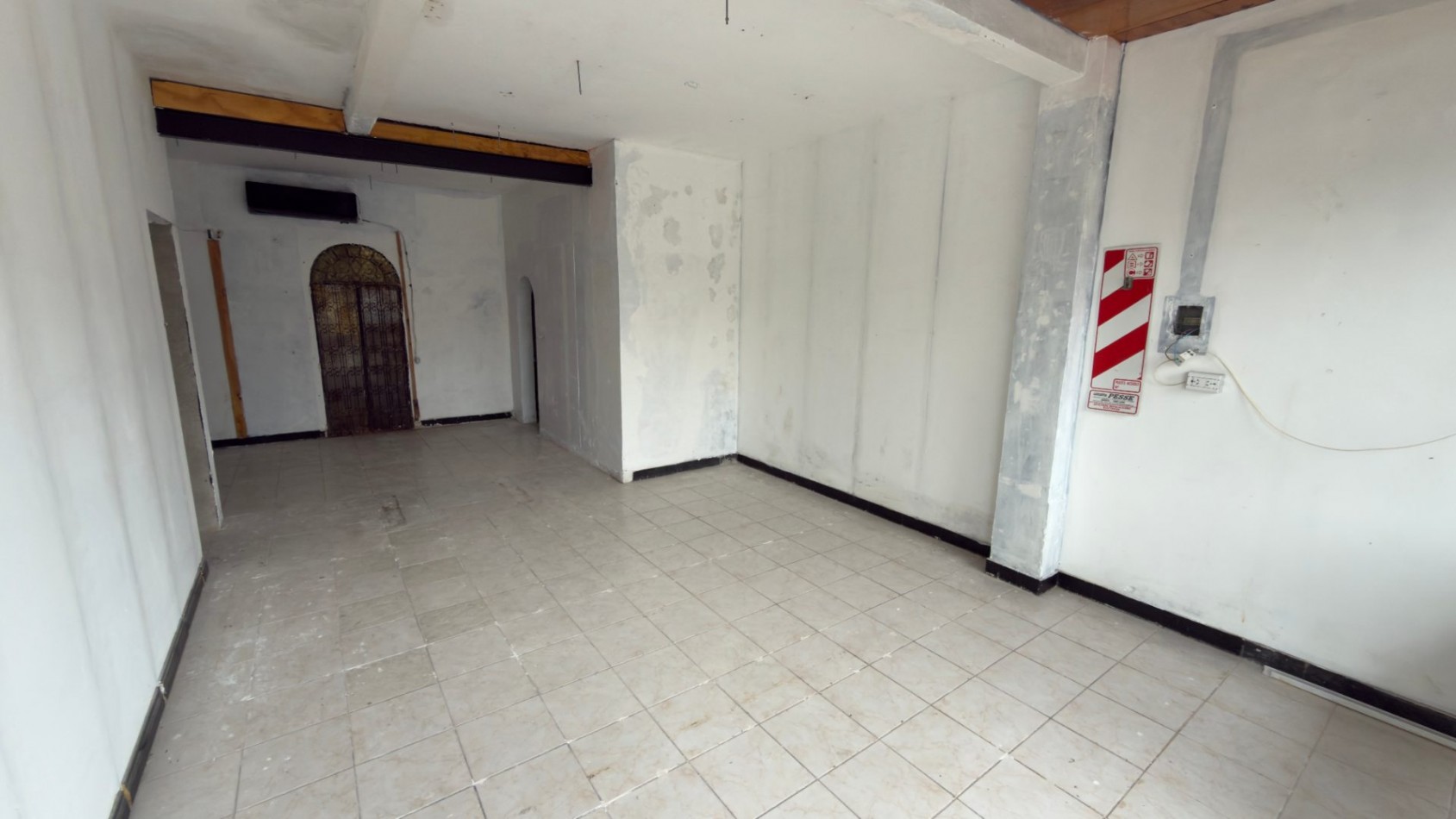 A10 - Local Calle 32 N°317 e/ 3 y 4