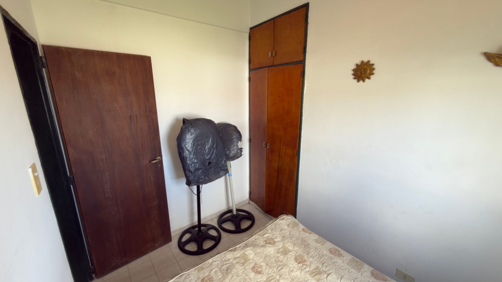 V20 - Departamento 2 Ambientes con Cochera - Calle N°150