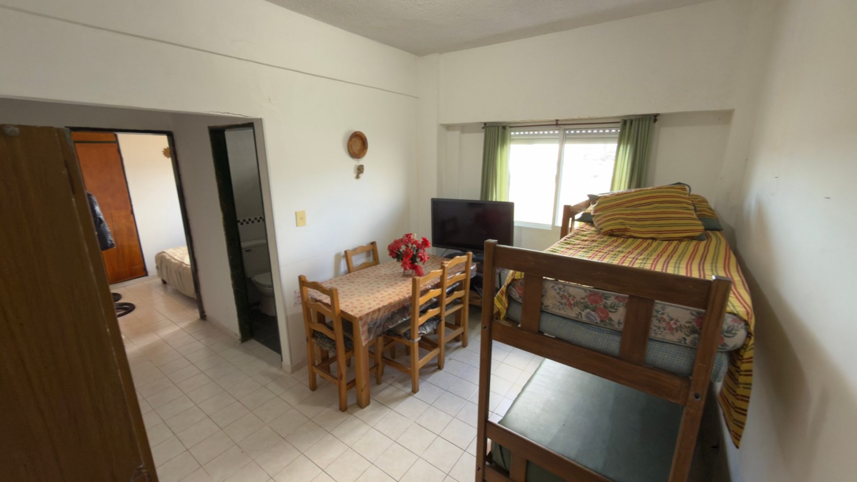 V20 - Departamento 2 Ambientes con Cochera - Calle N°150