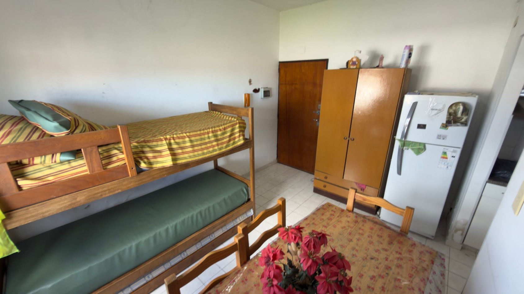 V20 - Departamento 2 Ambientes con Cochera - Calle N°150