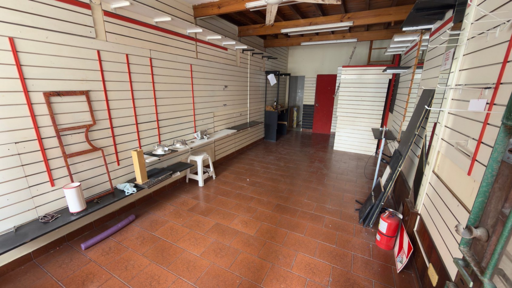 A15 - Local Calle 2 N°1275 e/ 39 y 40