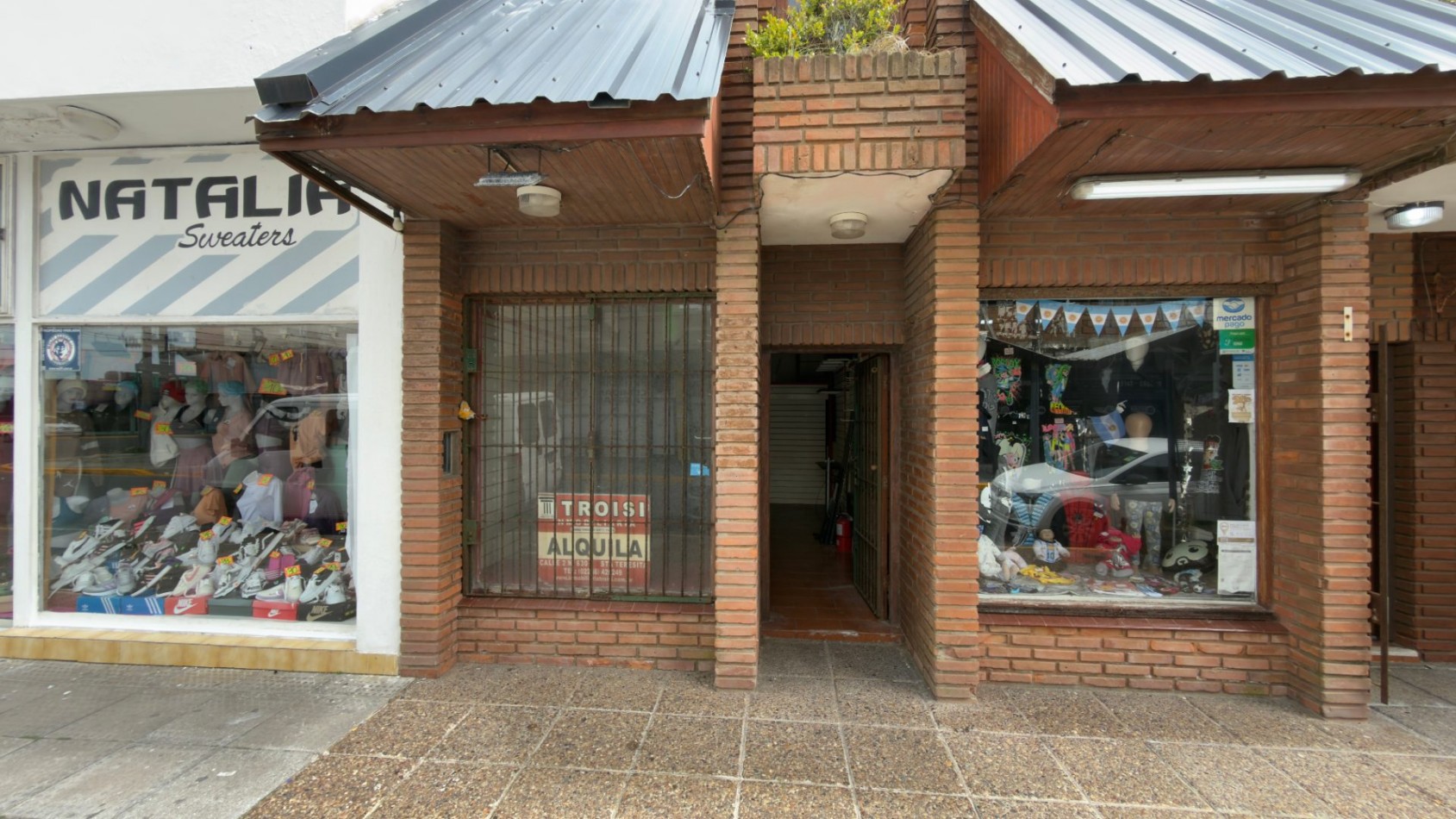 A15 - Local Calle 2 N°1275 e/ 39 y 40