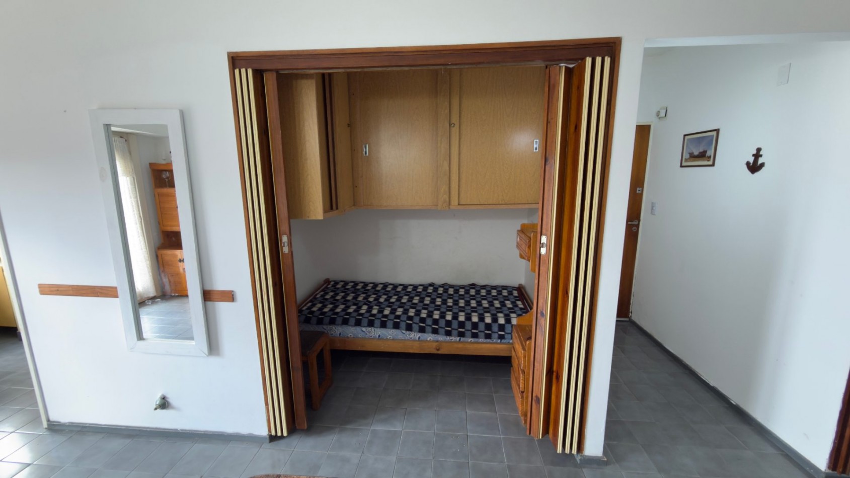 V7 - Departamento 2 y 1/2 Ambientes con Cochera - Calle Costanera N°1165