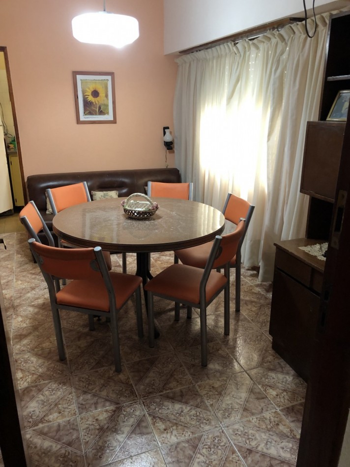 Depto. 2 ambientes - Calle 2 N°875 e/35 y 36 - V6