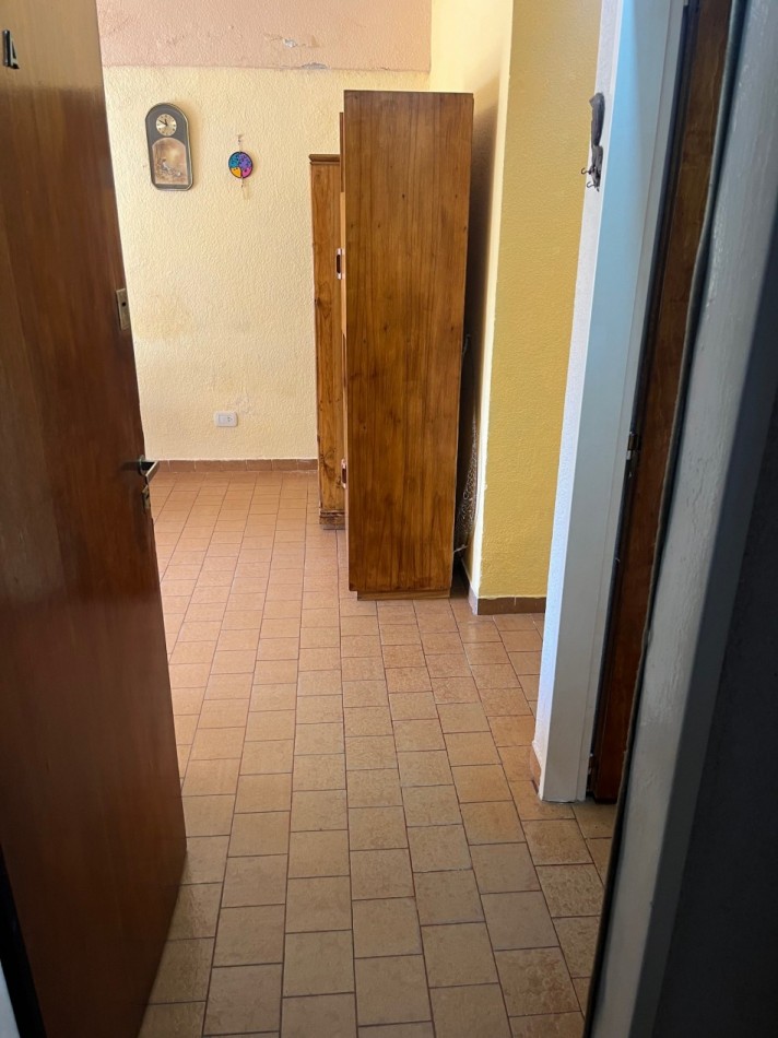 Depto. 2 ambientes - Calle 43 N°250 entre 2 y 3 - V15