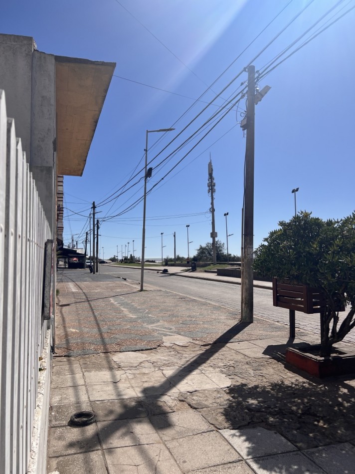 Depto. 3 ambientes - Av. Costanera N°651 - V27