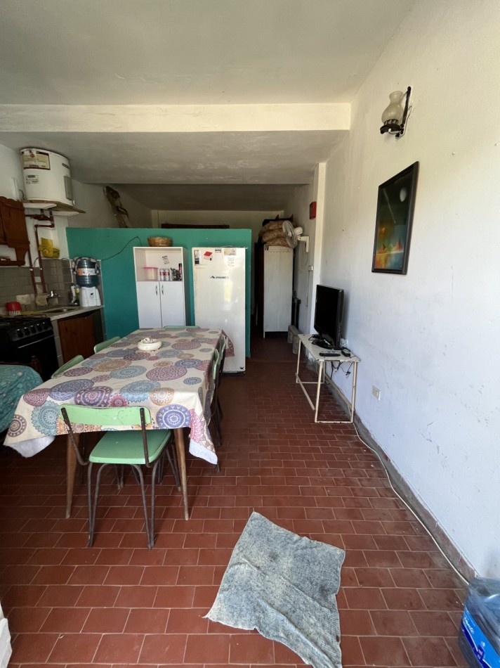 Casa 2 ambientes - Calle 48 N°1119 e/11 y 12 - V75
