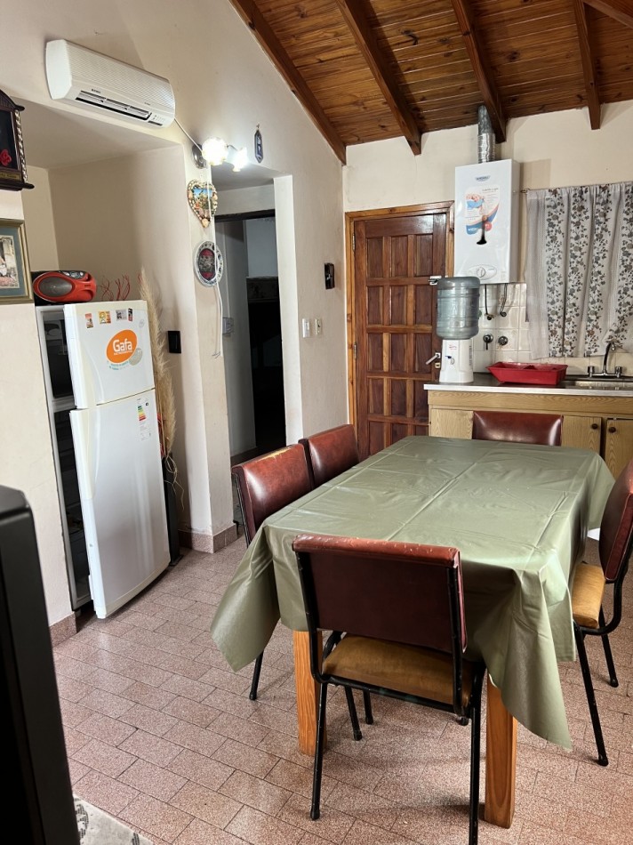 Chalet 3 ambientes - Calle 48 N°236 e/ 2 y 3 - V22