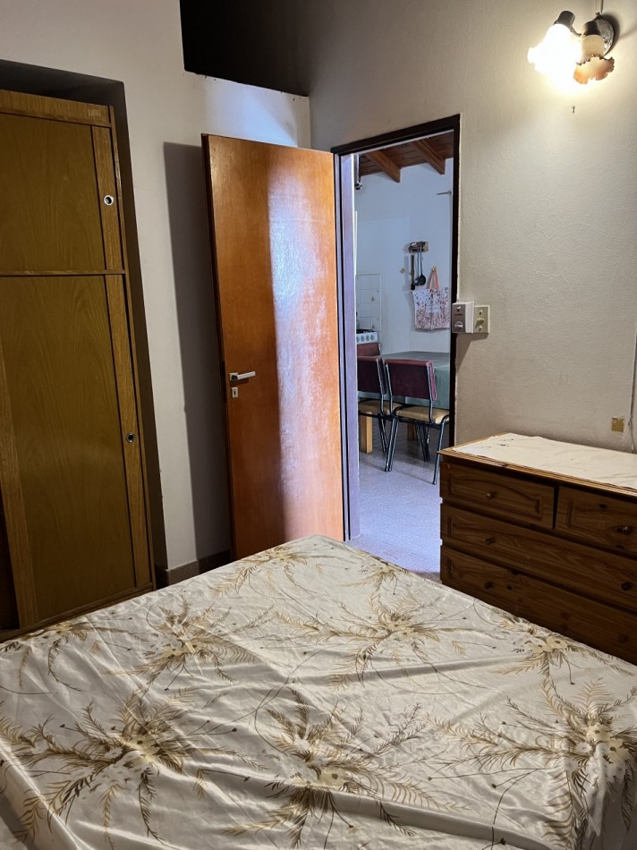 Chalet 3 ambientes - Calle 48 N°236 e/ 2 y 3 - V22