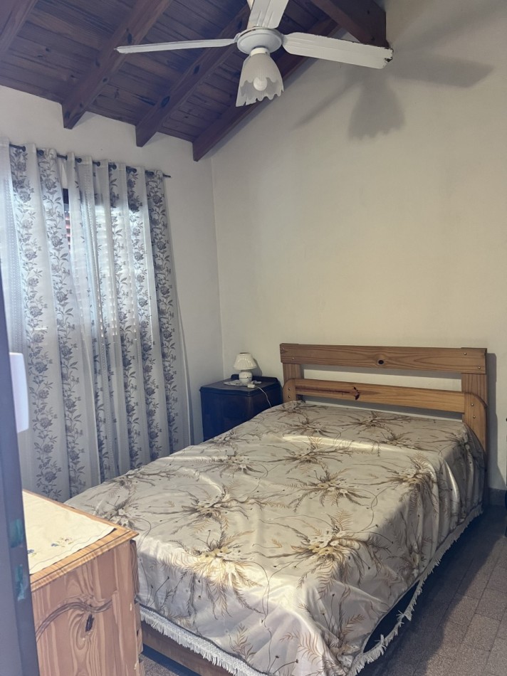 Chalet 3 ambientes - Calle 48 N°236 e/ 2 y 3 - V22