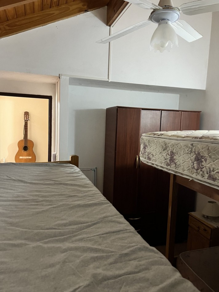 Chalet 3 ambientes - Calle 48 N°236 e/ 2 y 3 - V22