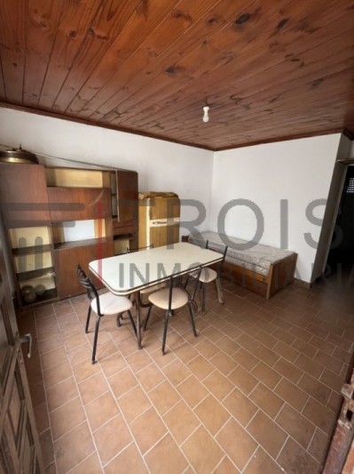 V61B - Depto. 2 ambientes tipo chalet - Calle 3 e/39 y 40