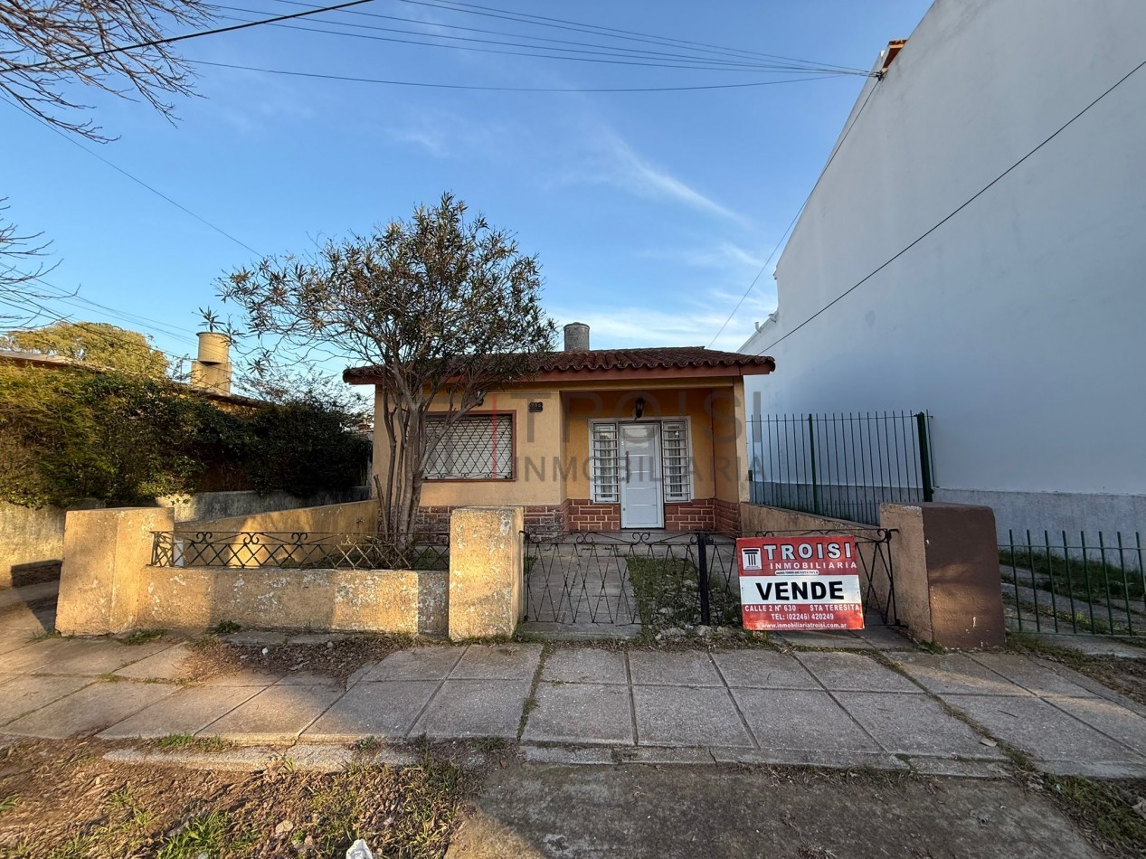 V42 - Chalet 3 ambientes - Calle 35 e/ 7 y 8