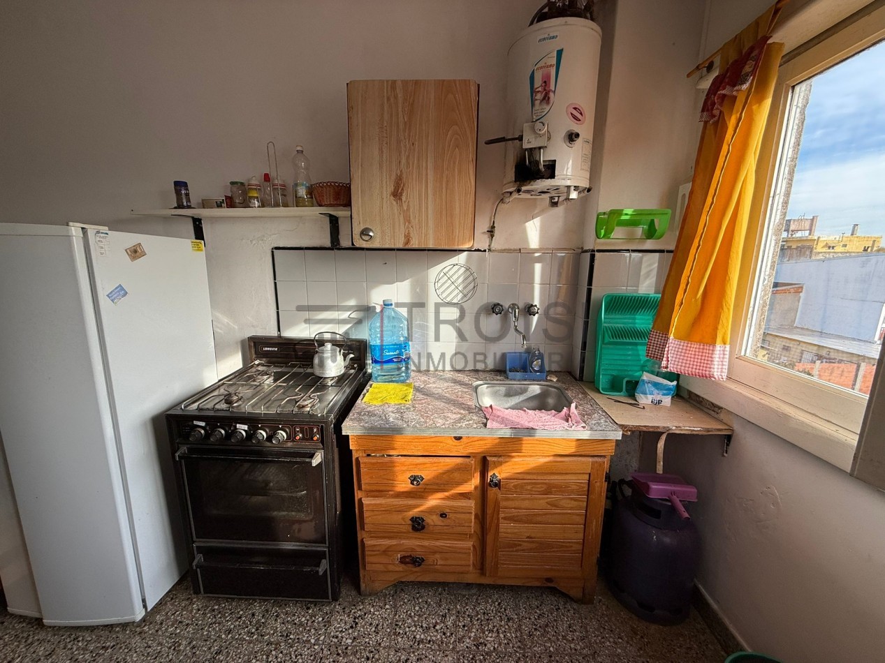 V8 - Depto. 2 ambientes - Calle 4 e/ 34 y 35