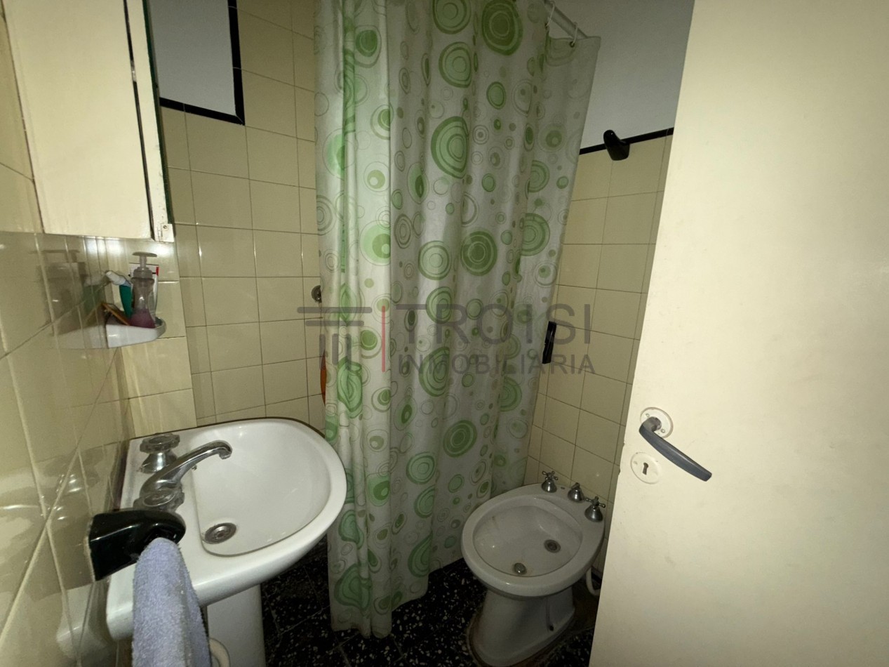 V71 - Depto. 2 ambientes - Calle 33 e/ 2 y 3