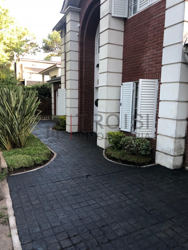 Duplex 4 ambientes - Calle Mendoza 582, Barrio Santa Teresita sobre el Monte - Mendoza 