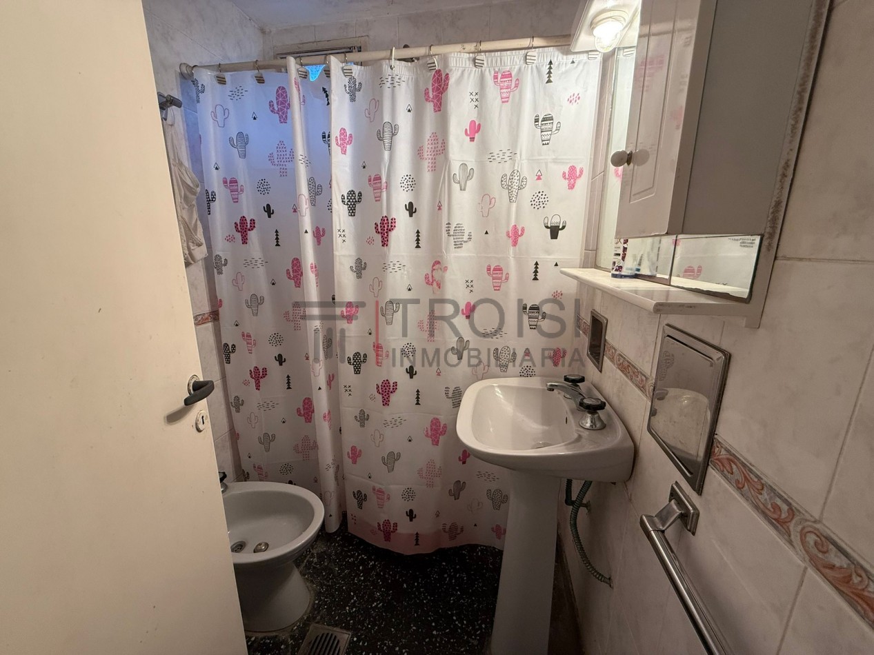 V42 - Chalet 3 ambientes - Calle 35 e/ 7 y 8