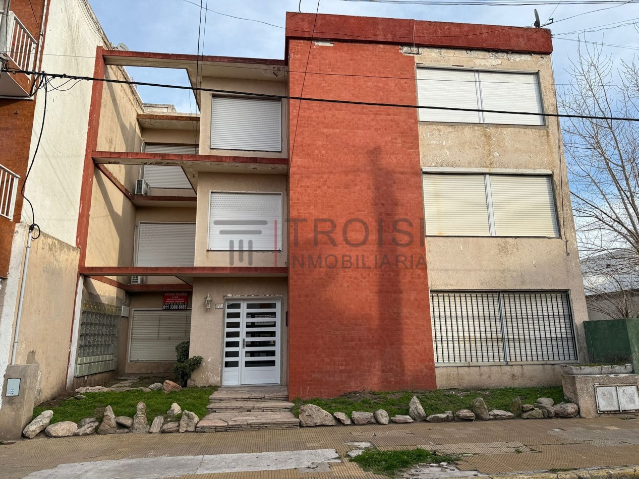 V50 - Depto. 3 ambientes c/ cochera- Calle 35 e/ 2 y 3