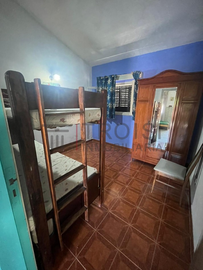 Chalet 4 ambientes - Calle 6 e/29 y 30 - V24