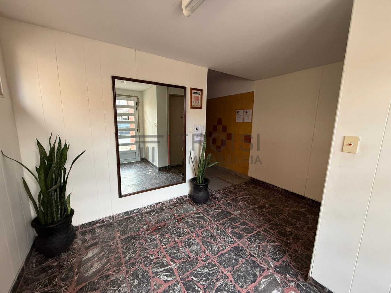 V50 - Depto. 3 ambientes c/ cochera- Calle 35 e/ 2 y 3