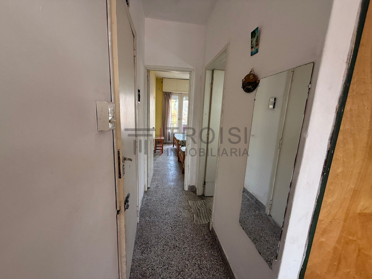 V8 - Depto. 2 ambientes - Calle 4 e/ 34 y 35