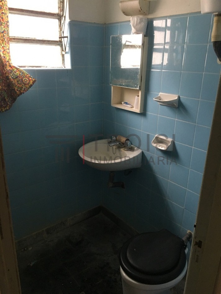 2 Chalets de 2 ambientes - Calle 28 e/5 y 6 - V44